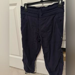 Lululemon Crops Navy Size 6